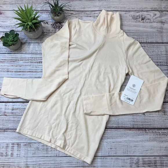 Athleta Cream Foresthill Accent Turtleneck - Picture 5 of 9